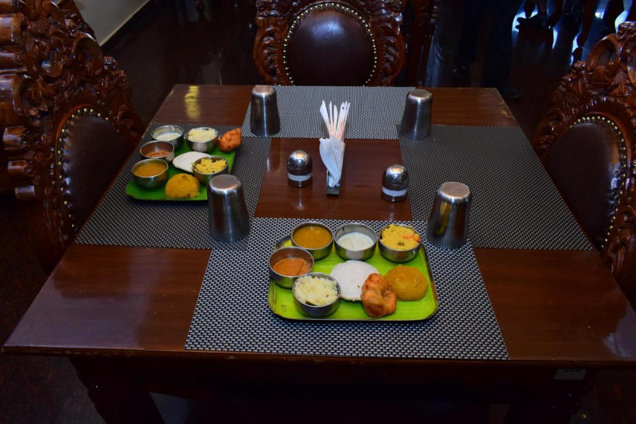 Hyders Park The Business Hotel Thanjavur Eksteriør bilde